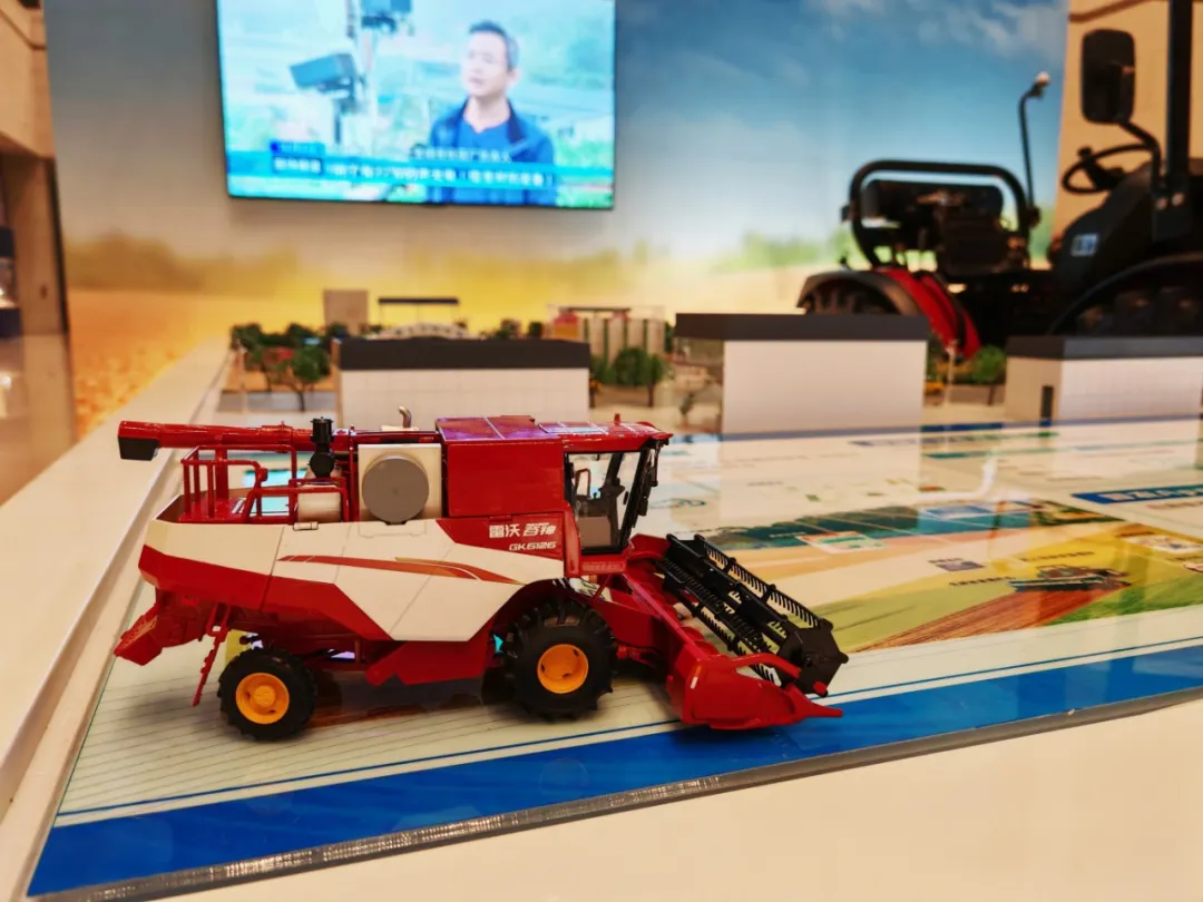 LOVOL Intelligent Agriculture Showcases Integrated Smart Farming Solutions at China Manufacturing Achievement Exhibition
